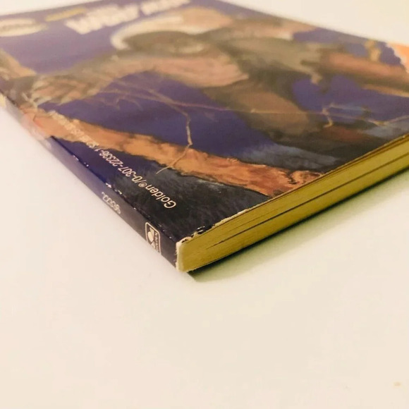 Vintage 1992 Universal Studios Monsters  Presents The Wolf Man Book with Poster - Picture 4 of 14